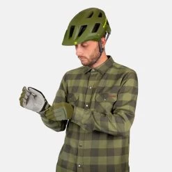 Camicia Endura Hummvee Manica Lunga Verde Bottiglia -Negozio Di Biciclette en e3225bo 004